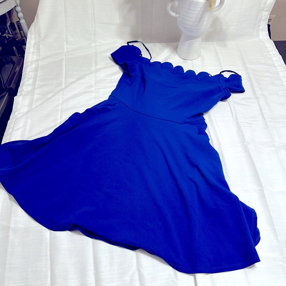 B. Darlin Women’s Dress | size 13/14